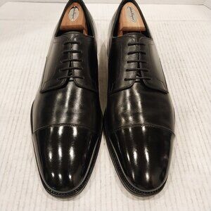 SALVATORE FERRAGAMO men's size 11 D black Derby.